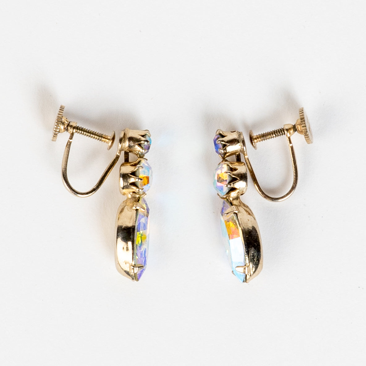 SIGNED SHERMAN AURORA BOREALIS SWAROVSKI CRYSTAL RHINESTONE TEAR DROP SCREW BACK EARRINGS