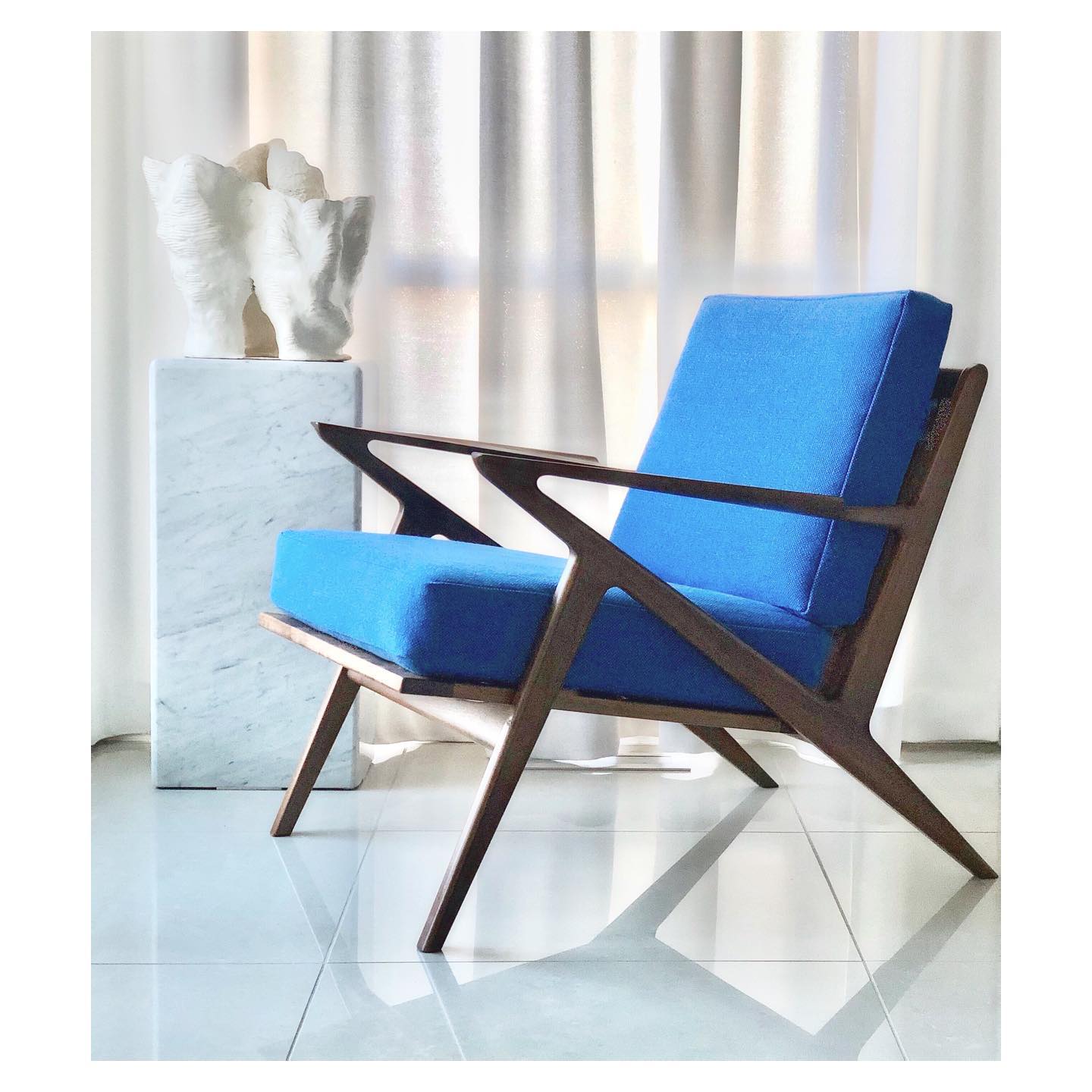 CUSTOM BUILT BESPOKE LOUNGE CHAIR EXCLUSIVELY REPRESENTED BY LOUCHE MILIEU