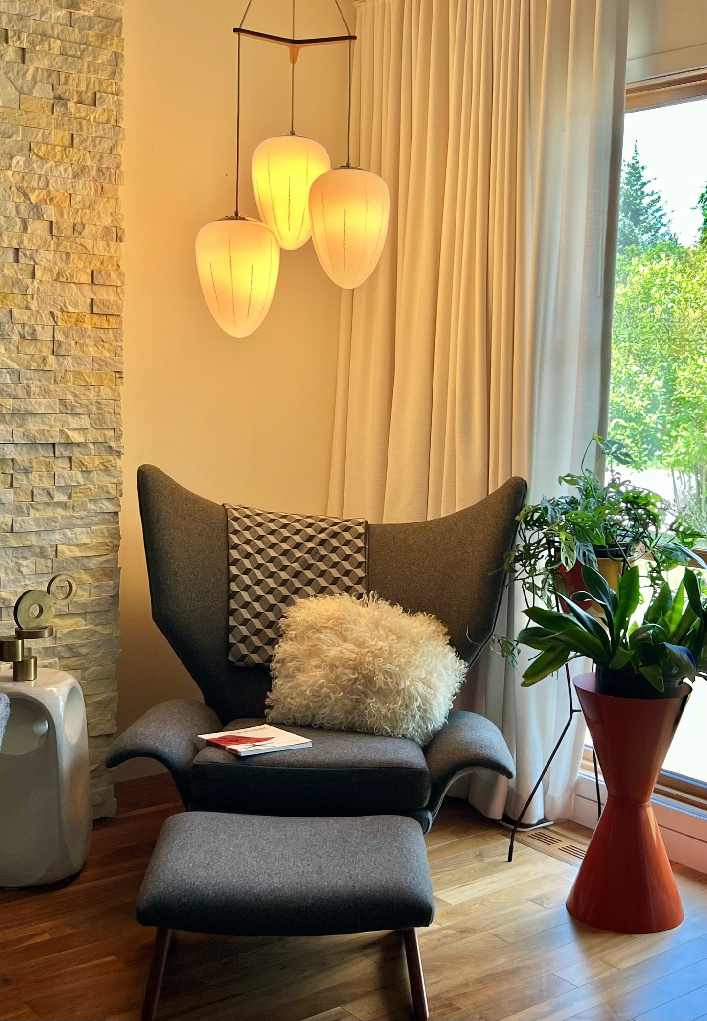 TRIPOD TEAK HAND BLOWN GLASS PENDANT CHANDELIER