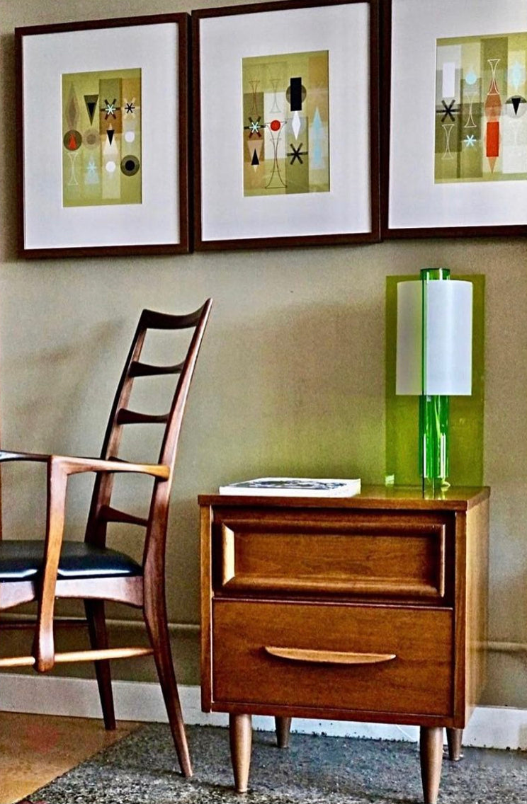 WALNUT BEDSIDE NIGHT TABLE w/ DRAWER