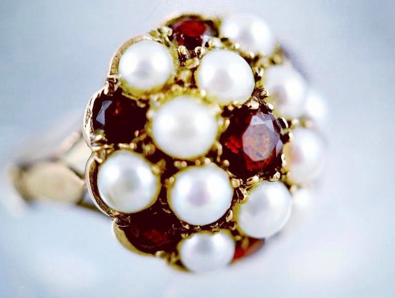 ESTATE VICTORIAN YELLOW GOLD PEARL & BOHEMIAN GARNET PINCUSHION RING