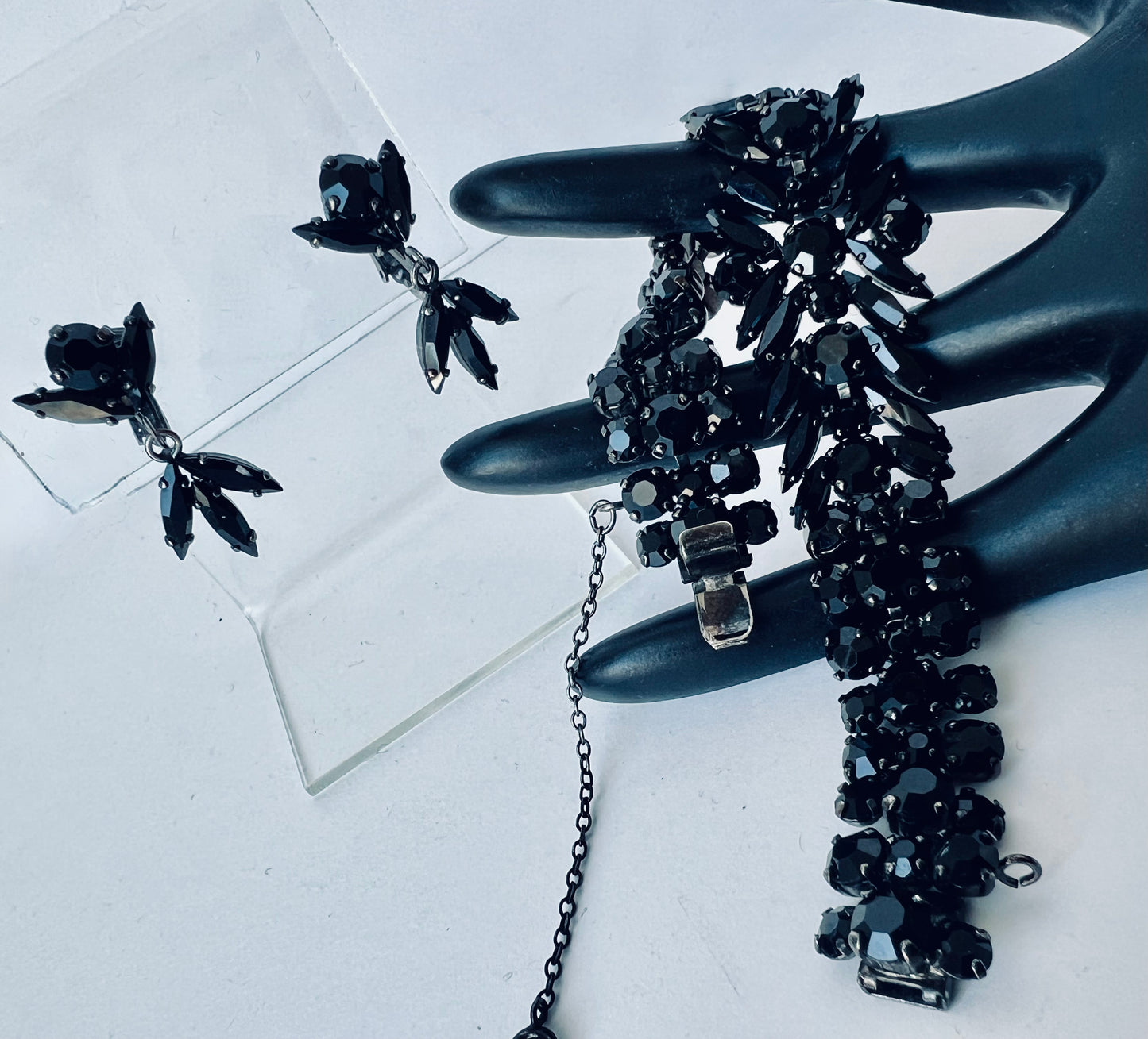 FROM THE AMAZING 'JEWELS of ELEGANCE' by CANADIAN JEWELER GUSTAV SHERMAN BLACK CRYSTAL w/ GUNMETAL FINISH BRACELET & EARRINGS