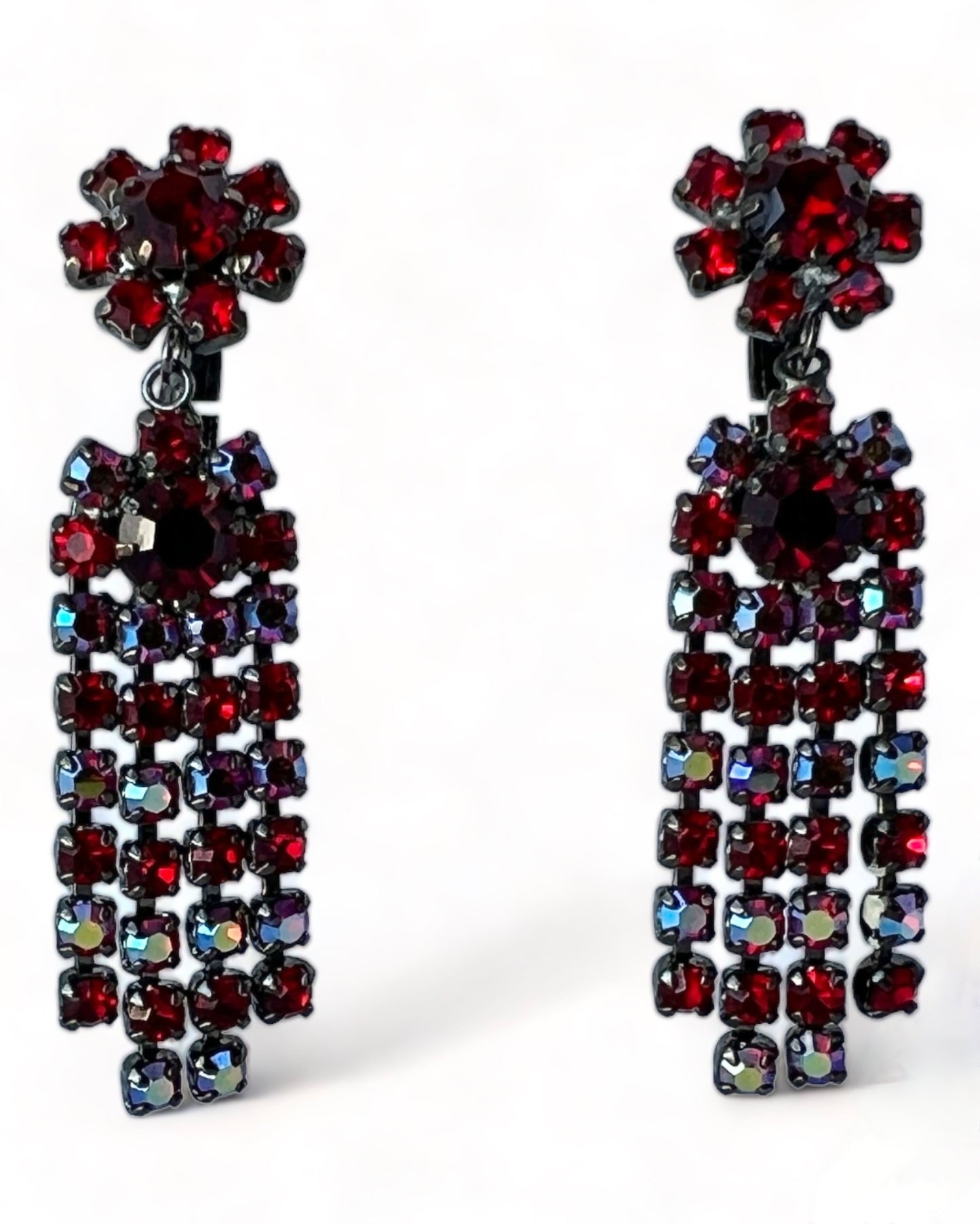 STUNNING SIGNED SHERMAN SIAM RED AURORA BOREALIS CRYSTAL SWAR0VSKI RHINESTONE DANGLE CLIP ON CHANDELIER EARRINGS GUNMETAL BACK