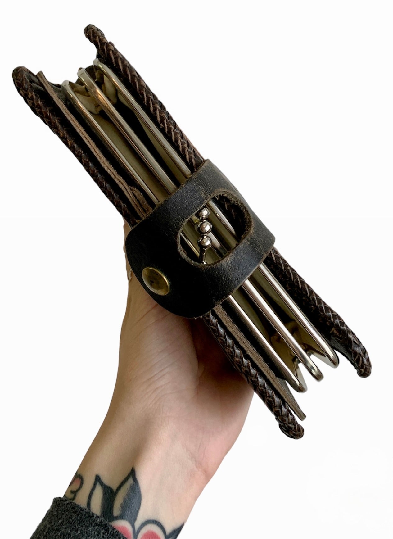 HAND-TOOLED MOTIF WESTERN-STYLE LEATHER WALLET CLUTCH PURSE