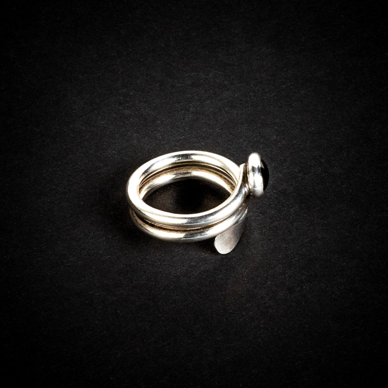 STERLING SILVER COILED SNAKE RING w/ BLACK ONYX SIZE 6