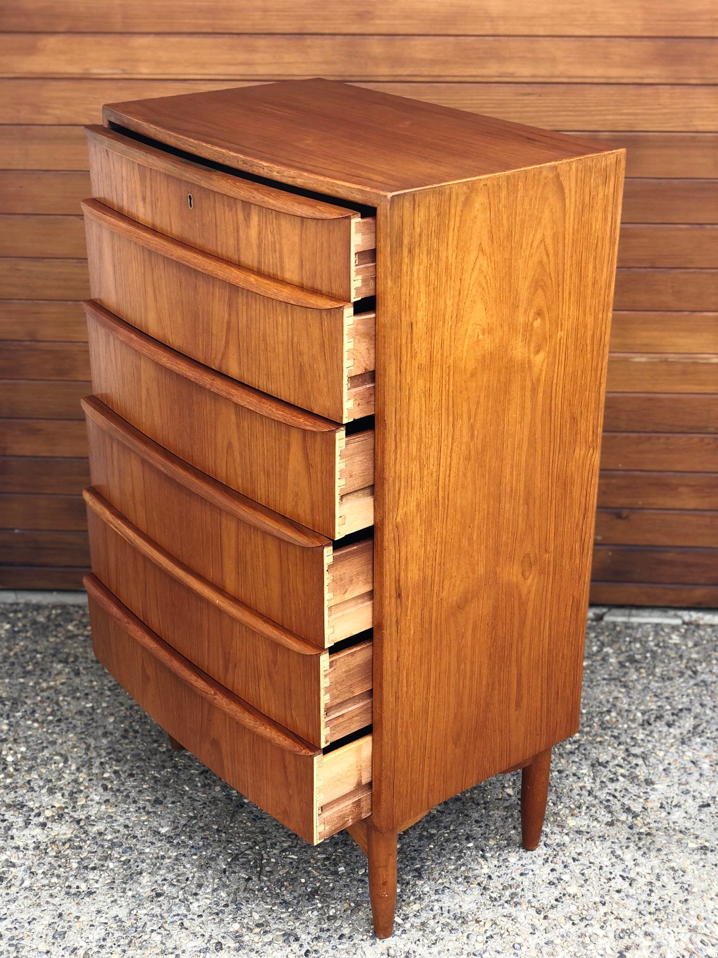 DØMMESTRUP DENMARK INCREDIBLE QUALITY & DESIGN
TEAK TALLBOY DRESSER