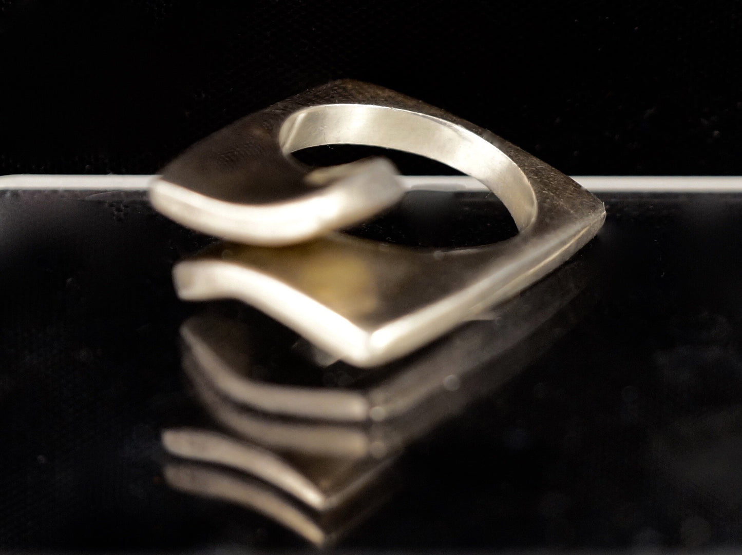 ARCHITECTURAL MODERNIST STERLING SILVER RING , SIZE 6.5