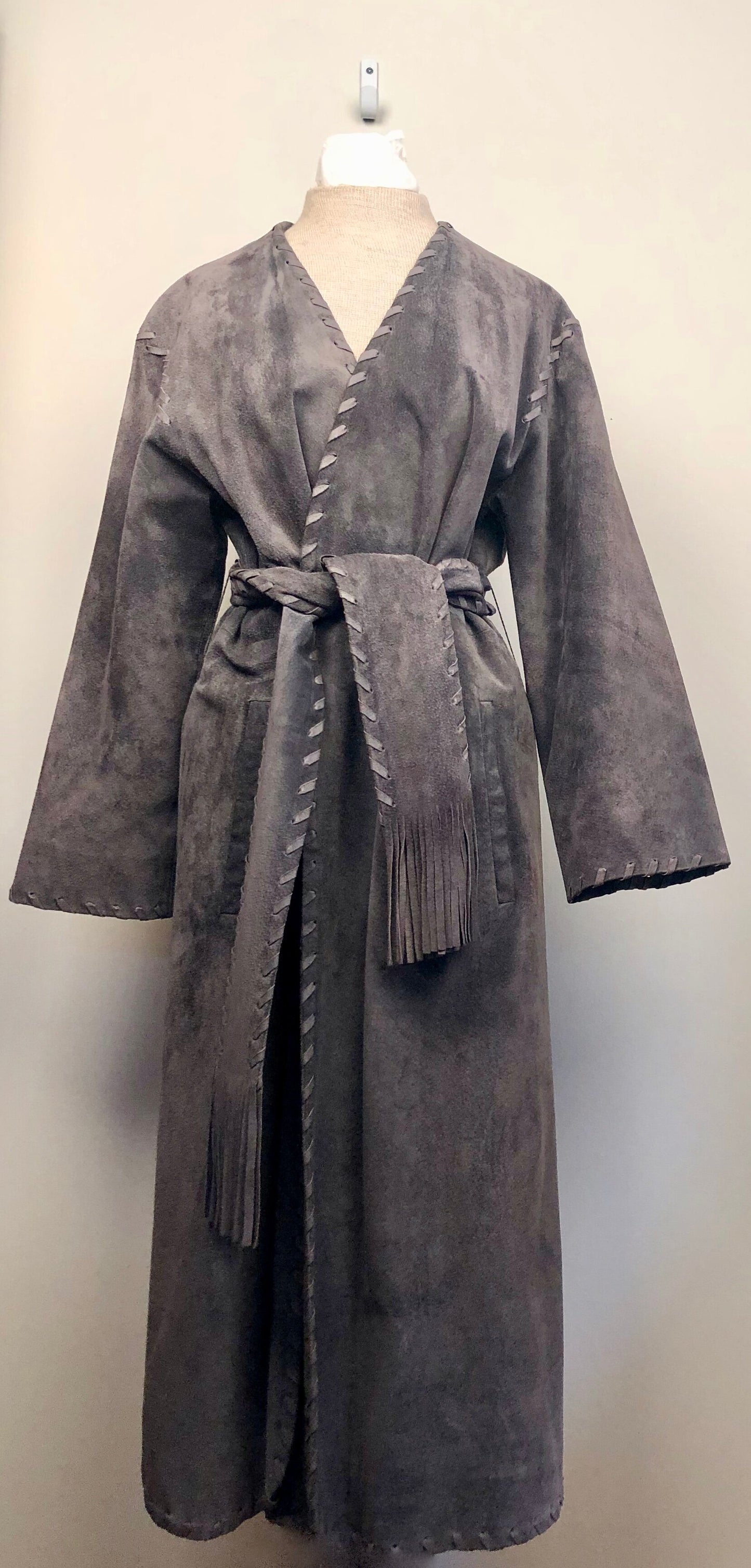 INCREDIBLE VINTAGE GREY MIDI LEATHER BELTED COAT
