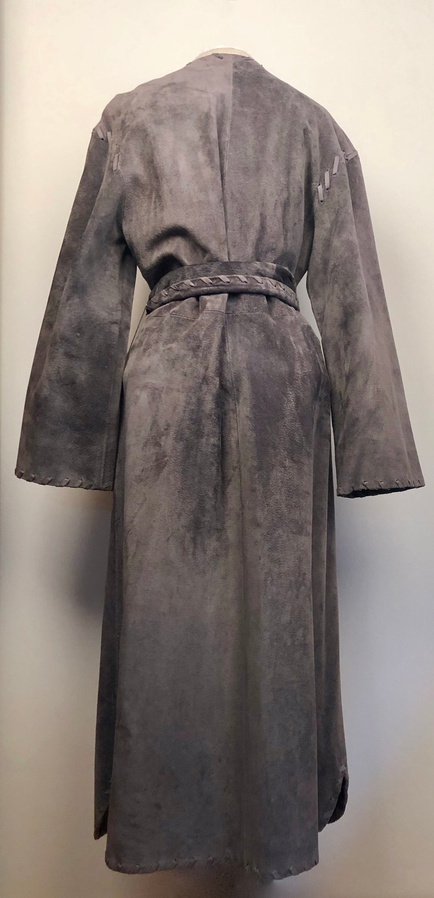 INCREDIBLE VINTAGE GREY MIDI LEATHER BELTED COAT