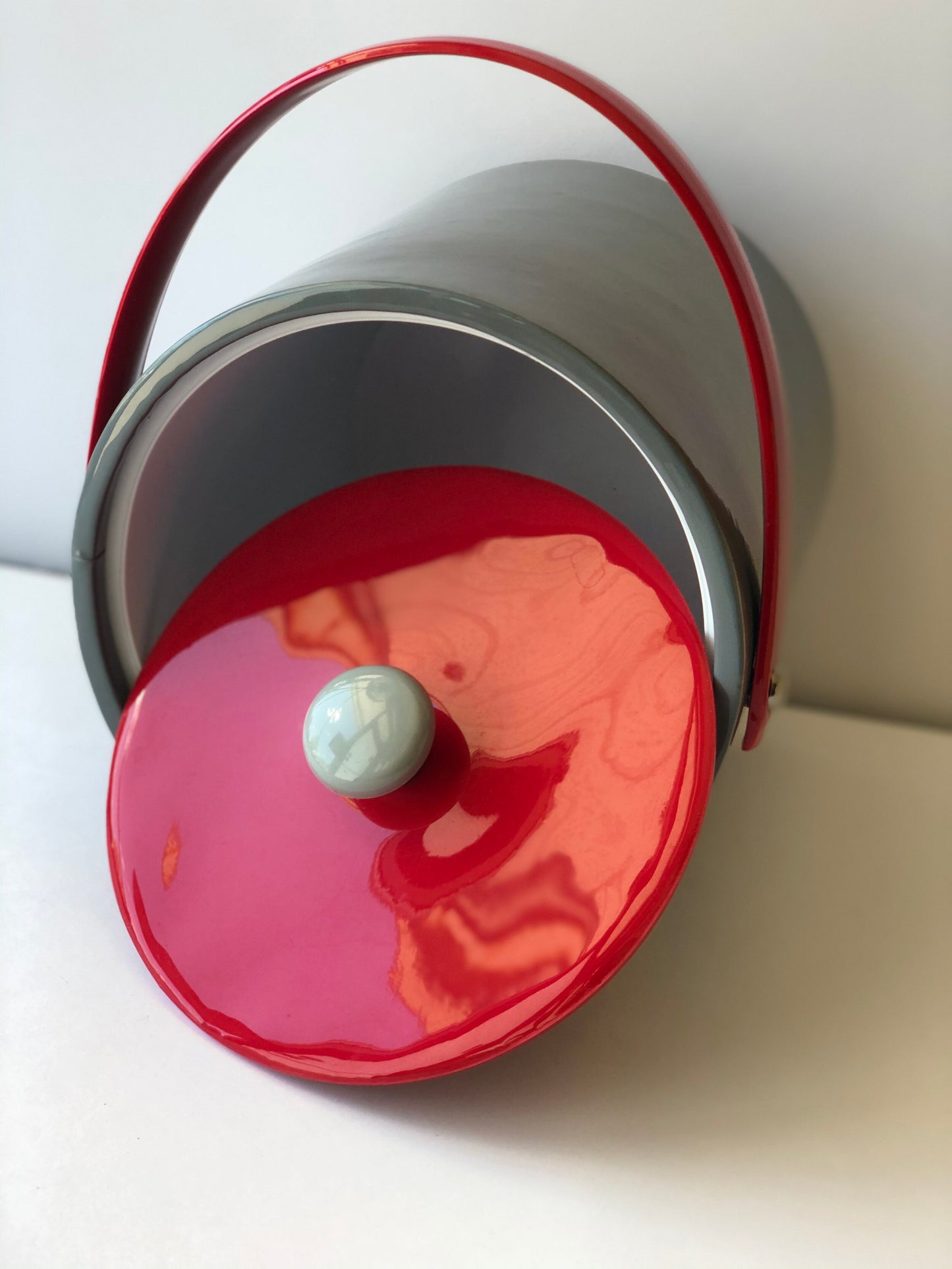 GEORGE BRIARD STYLE GREY & RED MOD VINYL ICE BUCKET