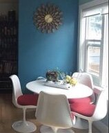 TULIP TABLE W/FOUR CHAIRS