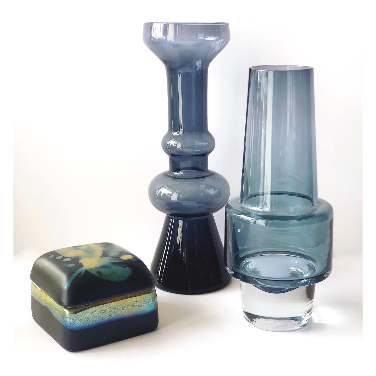 SMOKY SCANDINAVIAN GLASS HAND MADE GLASS RING VASE ATOMIC MOD STYLE