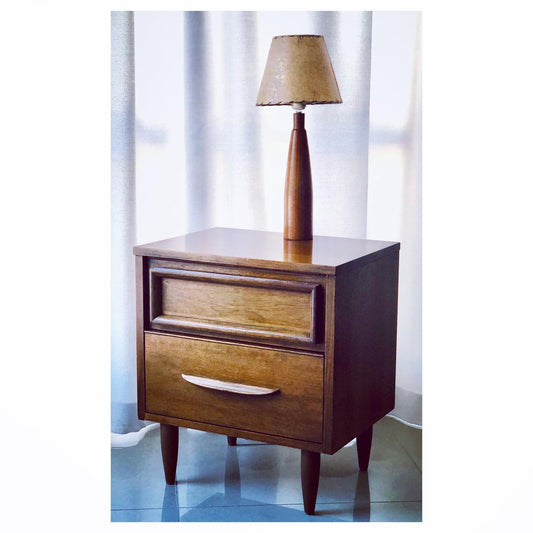WALNUT BEDSIDE NIGHT TABLE w/ DRAWER