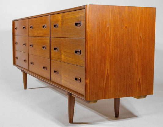 GORGEOUS 9 DRAWER TEAK DRESSER w/ CARVED PEGGED LEGS