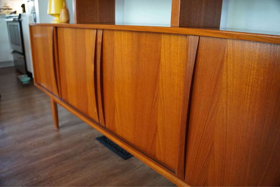 SCANDINAVIAN TEAK CREDENZA/BUFFET SERVER w/ SLIDING GLASS DOOR TOPPER