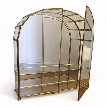 LARGE ARCHED VINTAGE BRASS & GLASS CURIO STORAGE CABINET - TABLE TOP