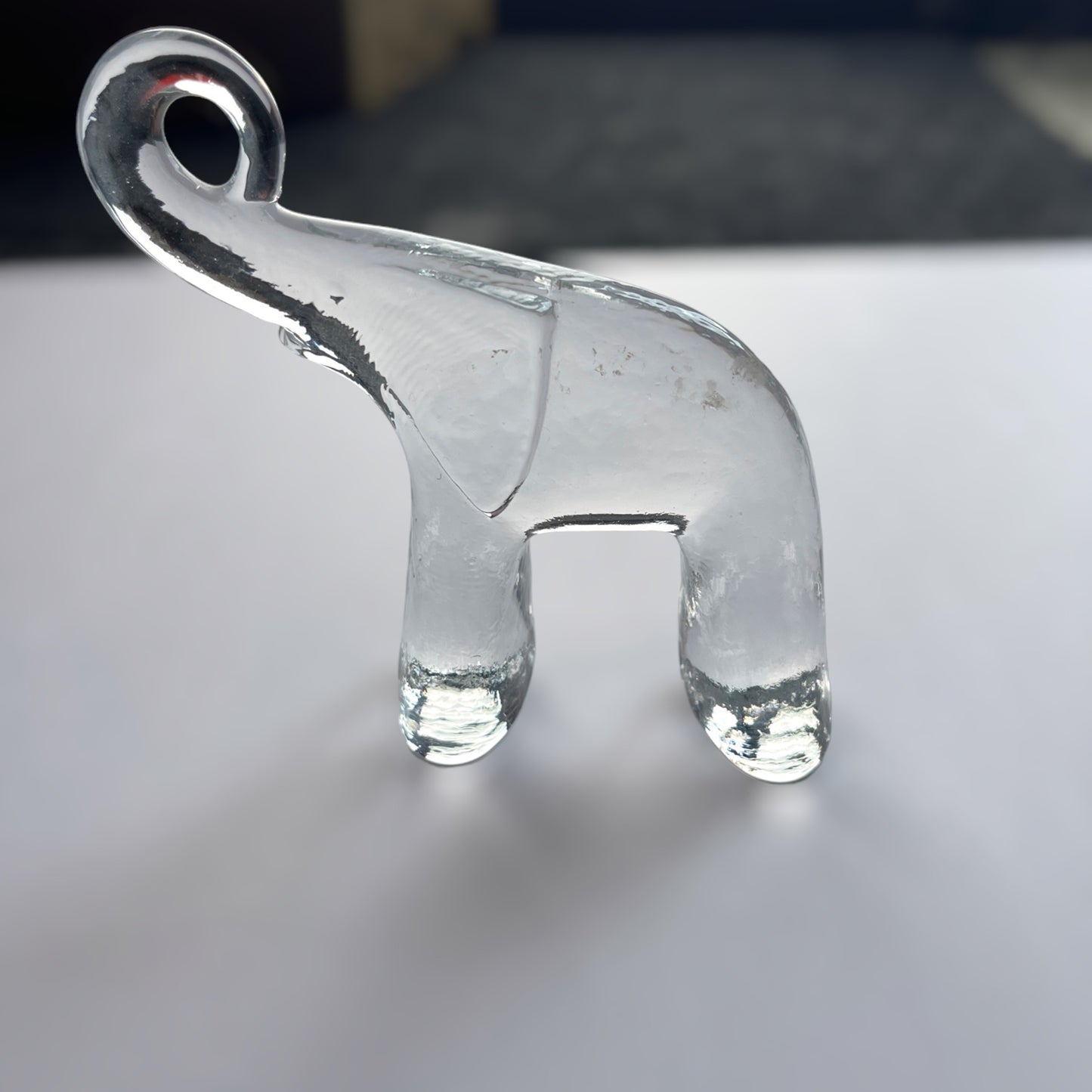 SCANDINAVIAN LISA LARSON ELEPHANT ROYAL KRONA GLASS CRYSTAL FIGURINE PAPERWEIGHT