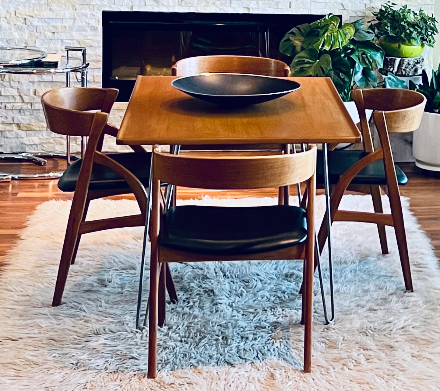 WESTNOFA, NORWAY / TEAK TOP STEEL HAIRPIN LEG COMPACT KITCHEN TABLE PROFESSIONALLY REFINISHED