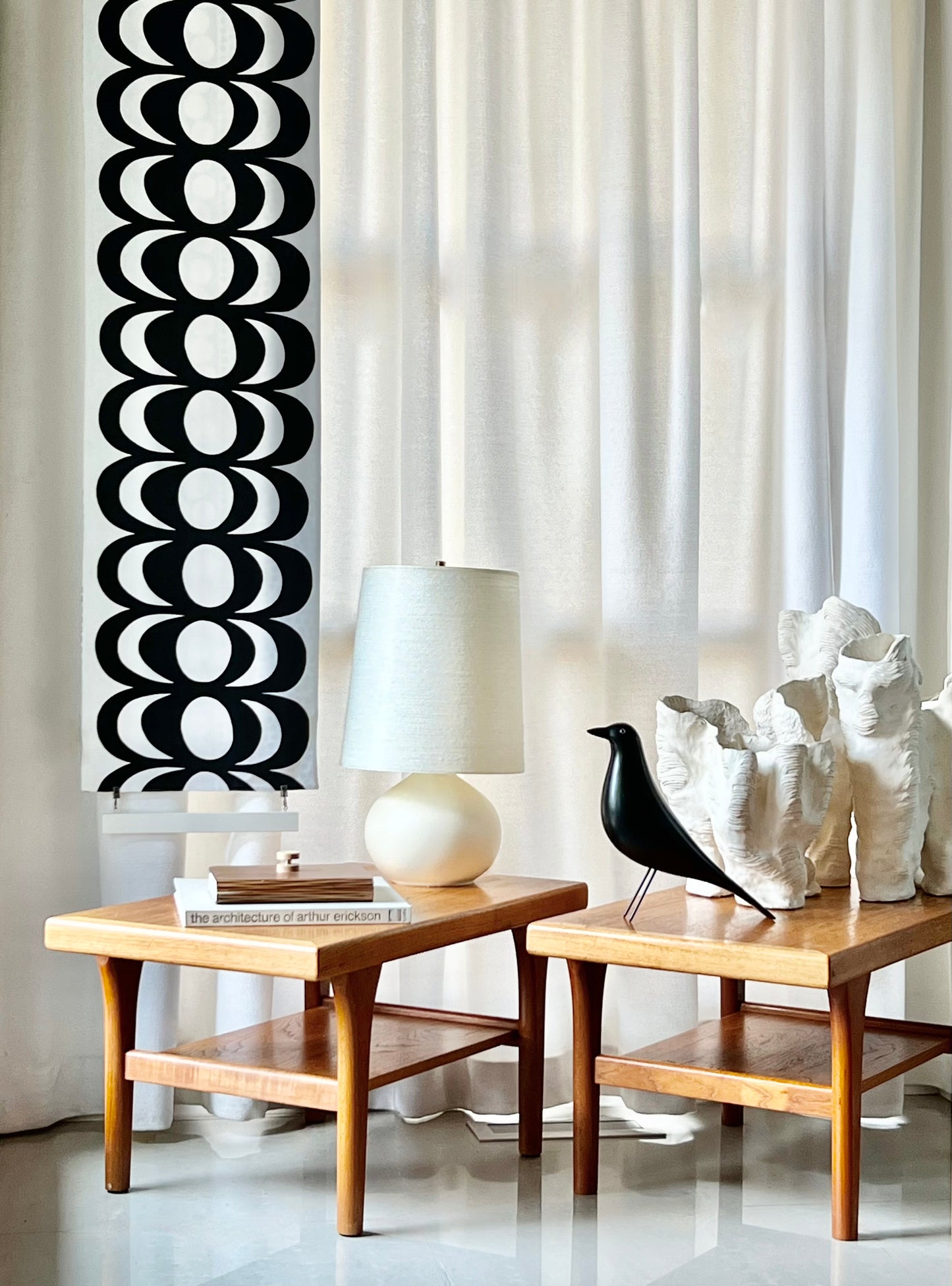 RARE LOTTE ( & GUNNAR) BOSTLUND CREAMY CERAMIC LAMP- w/ ORIGINAL SPUN FIBREGLAS CONE SHADE/ SWEET ICONIC TABLE LIGHT-