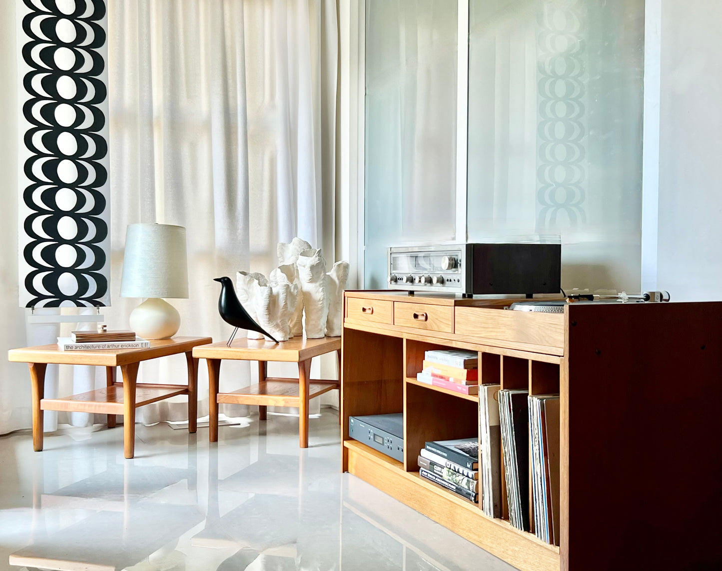 RARE LOTTE ( & GUNNAR) BOSTLUND CREAMY CERAMIC LAMP- w/ ORIGINAL SPUN FIBREGLAS CONE SHADE/ SWEET ICONIC TABLE LIGHT-