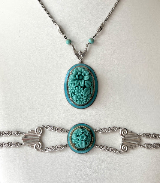 FANTASTIC QUALITY & DETAILING MOLDED GLASS FRAMED w/ ENAMEL & ALUMINIUM NECKLACE & MATCHING BRACELET DEMI-PARURE