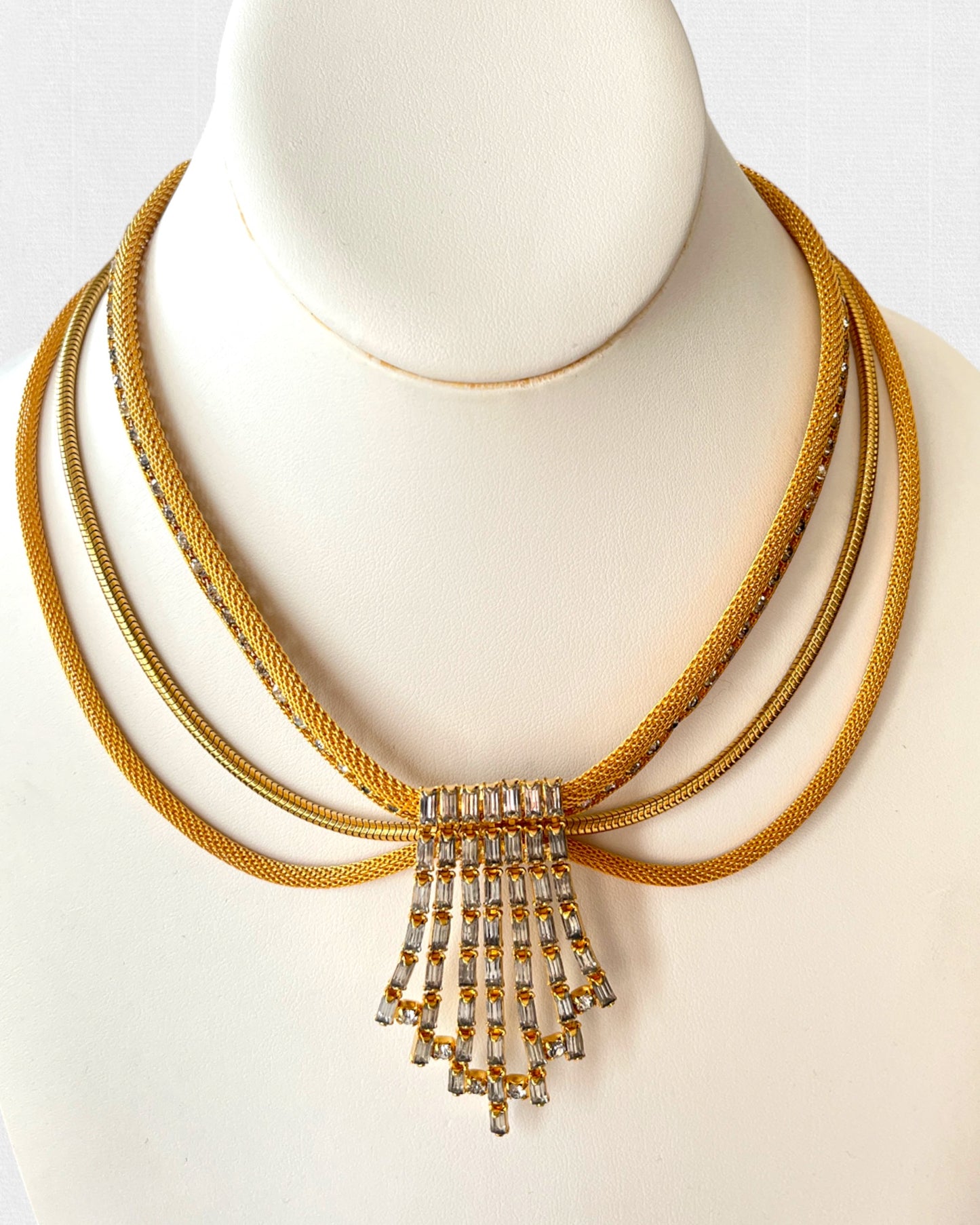 1940s FABULOUSITY GLAM GOLDTONE MESH ROPE & RHINESTONE NECKLACE /SHES A BEAUT!