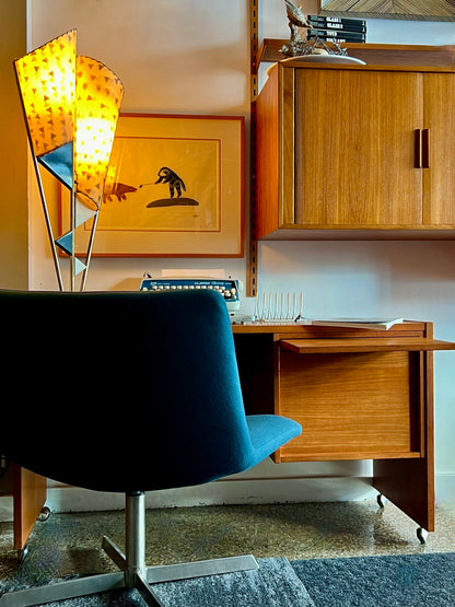 TRULY MAJESTIC, RARE MAJESTIC BRAND DOUBLE FIBREGLAS CONE ATOMIC STYLE TABLE LIGHT