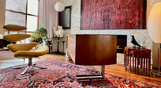 STUNNING CURVED SEAMLESS TAMBOUR DOOR UNIQUE WALNUT BUFFET /SERVER /OFFICE /MEDIA / CREDENZA ON CHROMED STEEL CANTILEVER LEGS