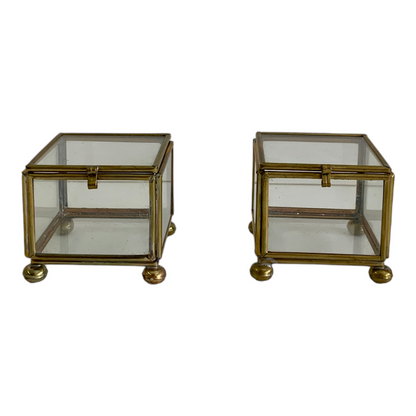 SMALL VINTAGE BRASS & GLASS CURIO CUBES/JEWELRY COFFIN