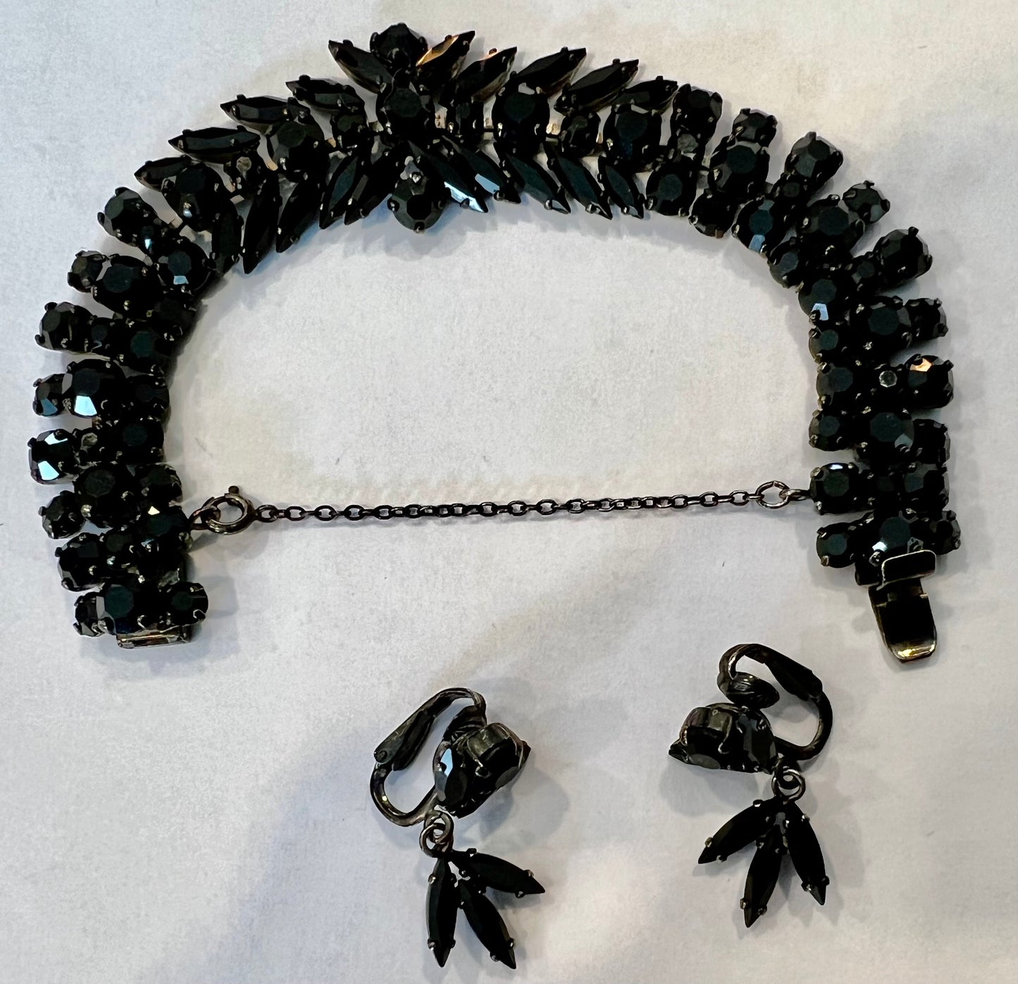 FROM THE AMAZING 'JEWELS of ELEGANCE' by CANADIAN JEWELER GUSTAV SHERMAN BLACK CRYSTAL w/ GUNMETAL FINISH BRACELET & EARRINGS