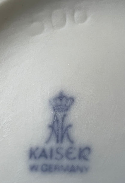 AK KAISER W. GERMANY MATTE BISQUE PORCELAIN CERAMIC FLOWER VASE