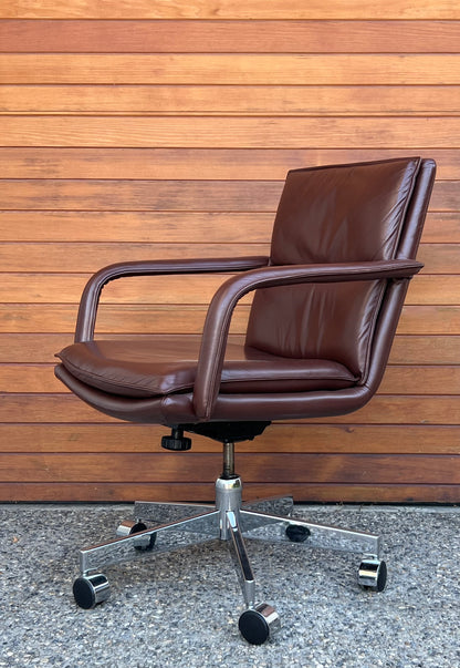 CANADIAN MADE CUSTOM BUILT CHOCOLATE BROWN LEATHER ROLLING OFFICE CHAIR with ARMS