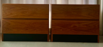 RARE PAIR MID SIZE TEAK 2 DRAWER MID CENTURY RS ASSOCIATE BEDSIDE/ SIDE TABLE NIGHTSTANDS
