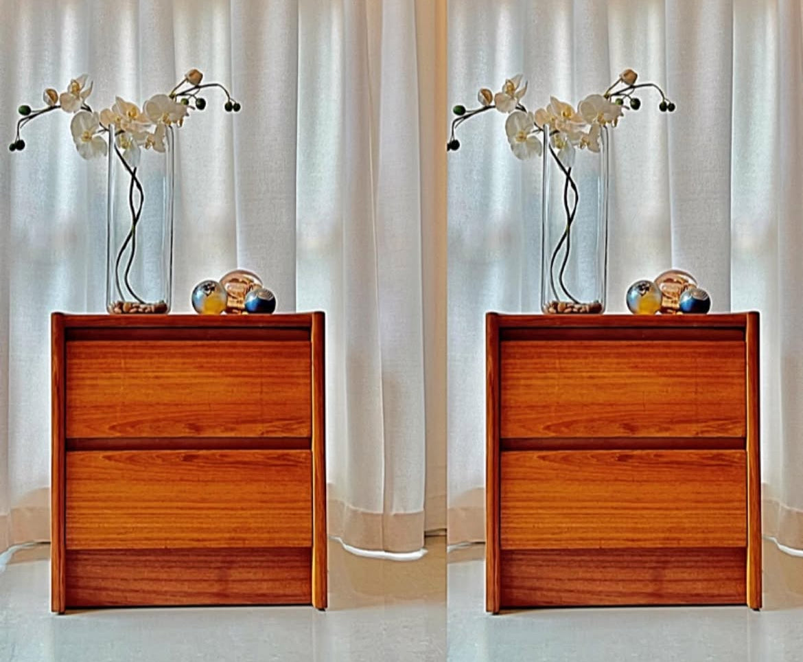 RARE PAIR TEAK 2 DRAWER MID CENTURY BEDSIDE/ SIDE TABLE NIGHTSTANDS