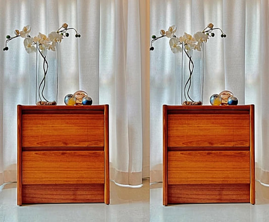 RARE PAIR TEAK 2 DRAWER MID CENTURY BEDSIDE/ SIDE TABLE NIGHTSTANDS