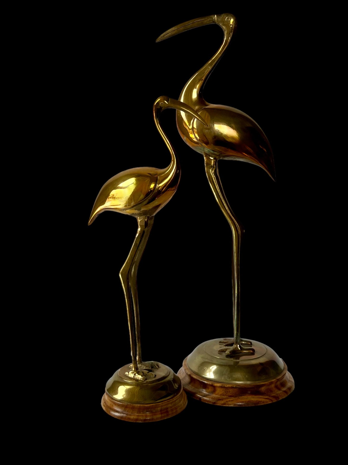1940s STUNNING PATINATED BRASS BIRD SCULPTURE PAIR PERCHED ON RICH WOOD PLINTH w/FORMED EMBOSSED BRASS BOWL