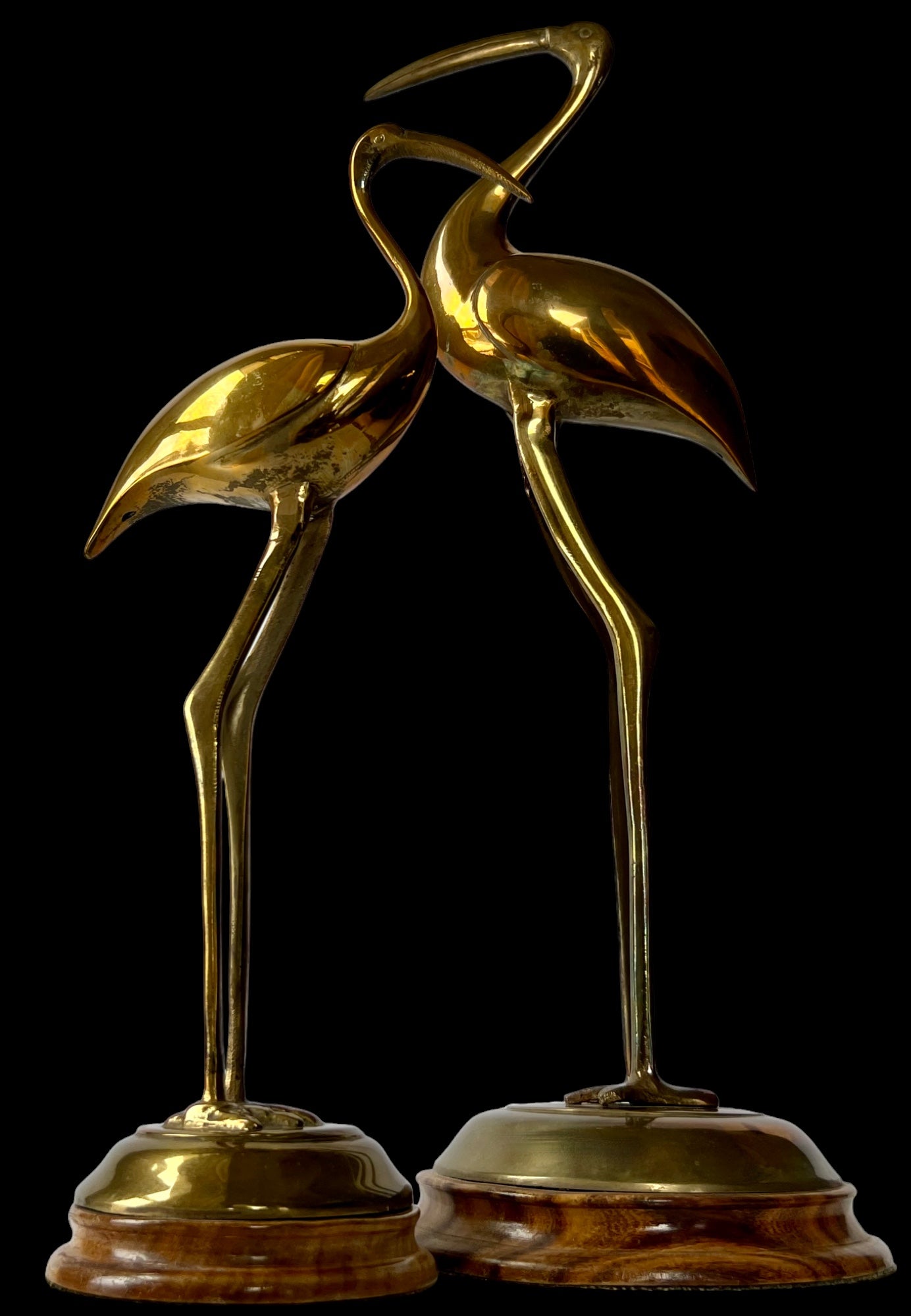1940s STUNNING PATINATED BRASS BIRD SCULPTURE PAIR PERCHED ON RICH WOOD PLINTH w/FORMED EMBOSSED BRASS BOWL