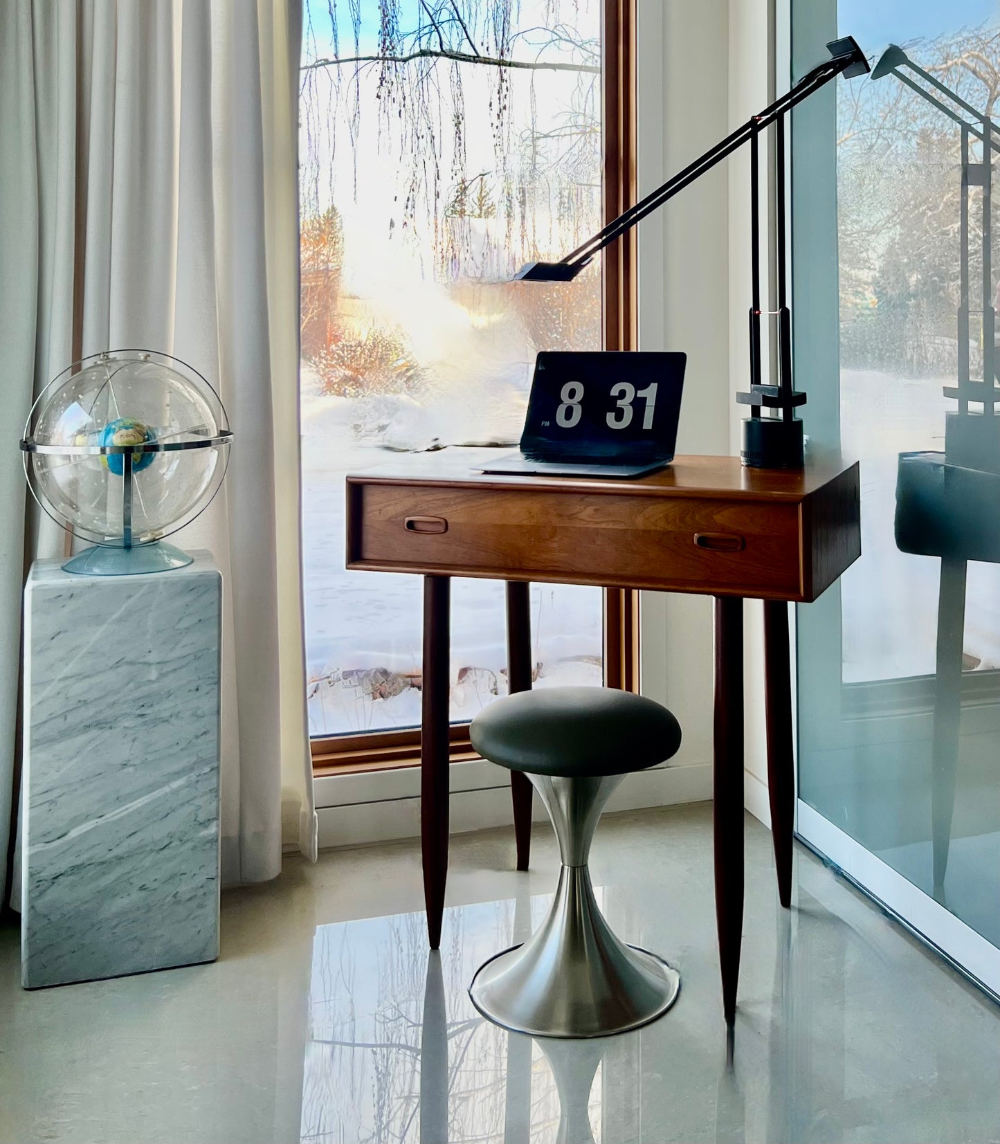 UNIQUE LIFT TOP w/ INTERIOR MIRROR  TEAK MID CENTURY MODERN DANISH DESK/ VANITY/ ENTRANCE/ ART TABLE