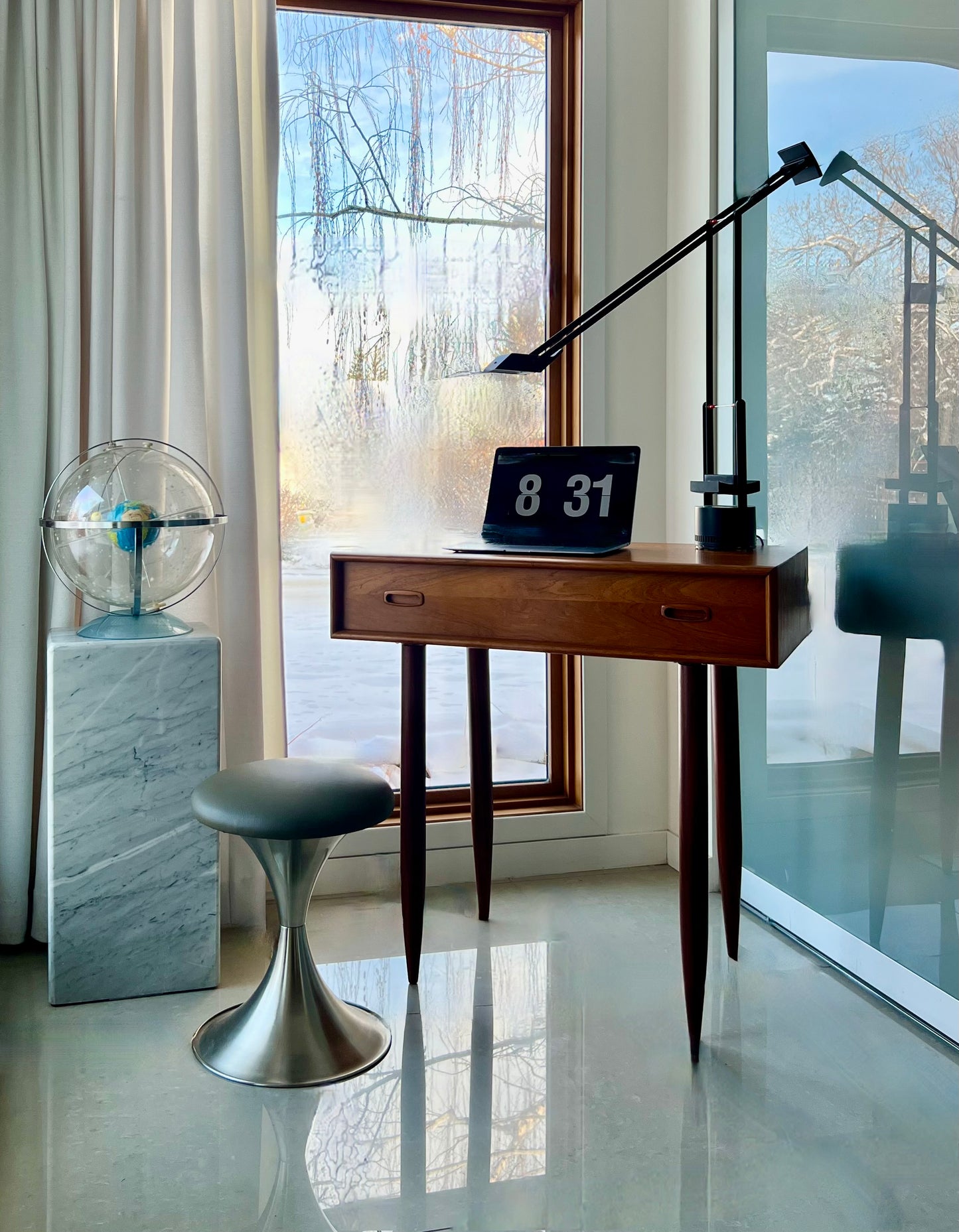 UNIQUE LIFT TOP w/ INTERIOR MIRROR  TEAK MID CENTURY MODERN DANISH DESK/ VANITY/ ENTRANCE/ ART TABLE