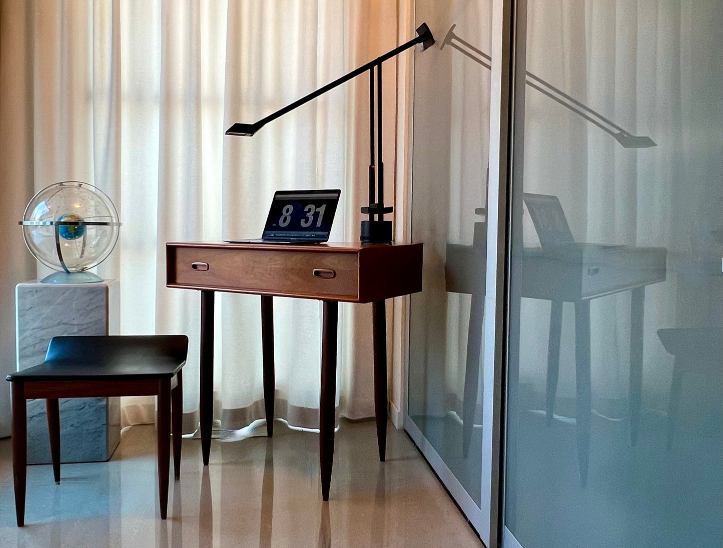 UNIQUE LIFT TOP w/ INTERIOR MIRROR  TEAK MID CENTURY MODERN DANISH DESK/ VANITY/ ENTRANCE/ ART TABLE