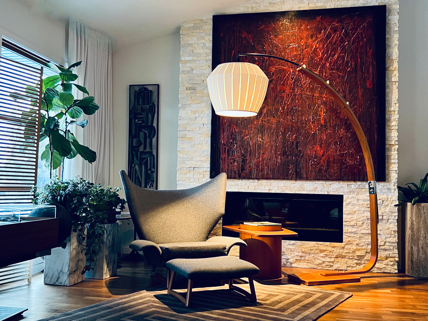 MASSIVE MID CENTURY GALAXI CANADA BENTWOOD TEAK EXTENDABLE ARC FLOOR LAMP w/ CONTEMPORARY SHADE NEW WIRING