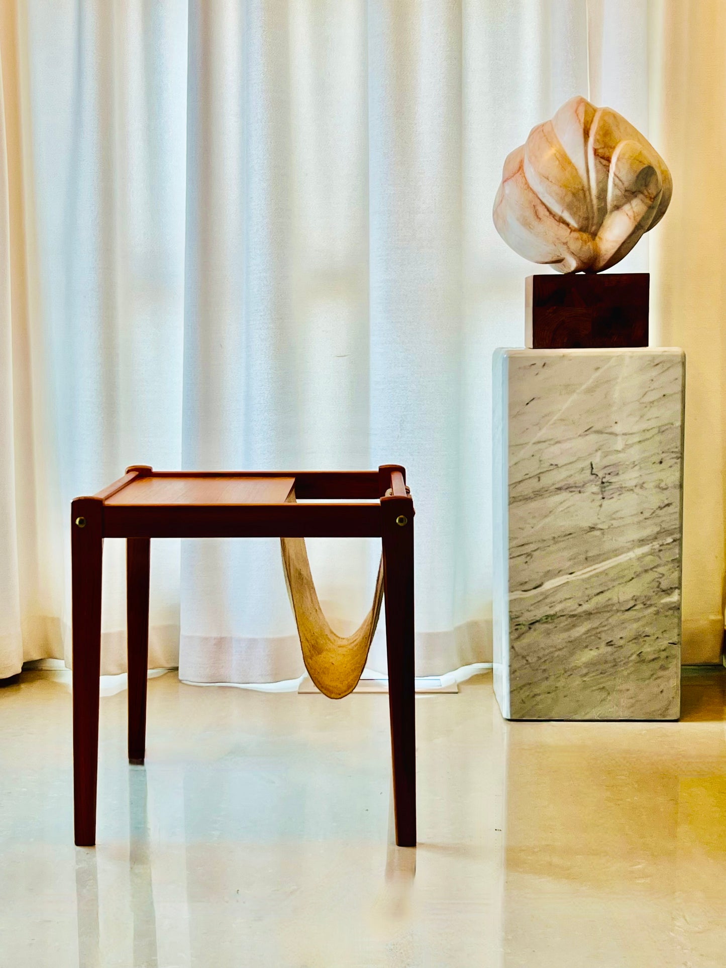 BRDR FURBO TEAK SIDE TABLE LINEN MAGAZINE | CRAFT OR RECORD SLING