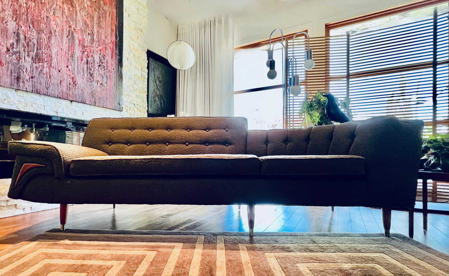 PROFESSIONALLY REUPHOLSTERED COUCH 1940s-1950s MID CENTURY UNIQUE BUILT-IN BARTOP OR LAMP TABLE SOFA