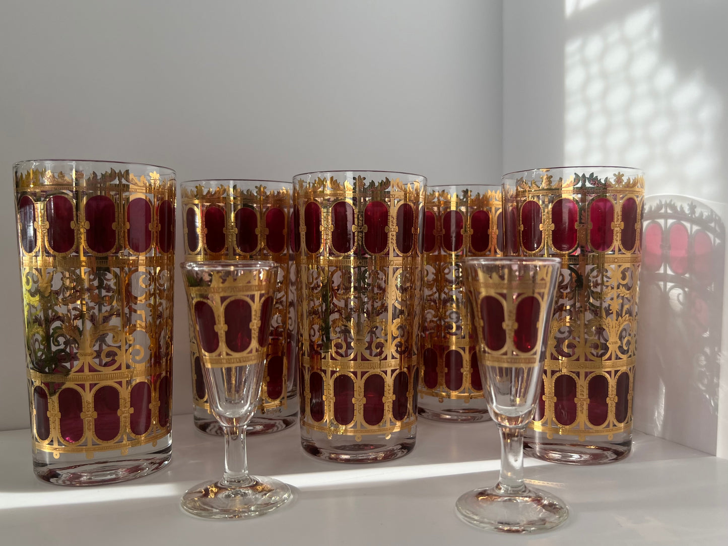 CULVER 22k GILT APPLIQUE TOM COLLINS VINTAGE BARWARE GLASSES- SET OF 5 plus 2 APERITIFS/DIGESTIFS or SHOTGLASSES