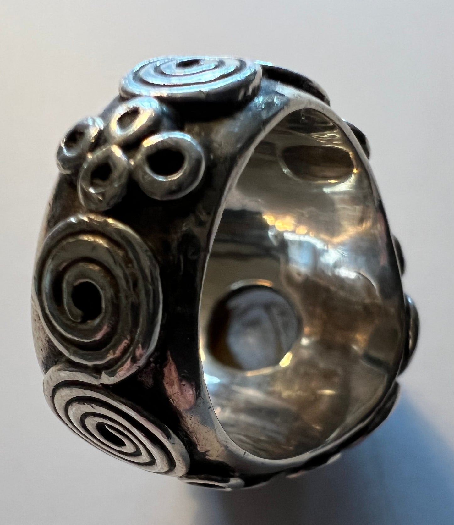 UNISEX MASSIVE RUTILATED QUARTZ MODERNIST STERLING SILVER RING, SIZE 8.5-9