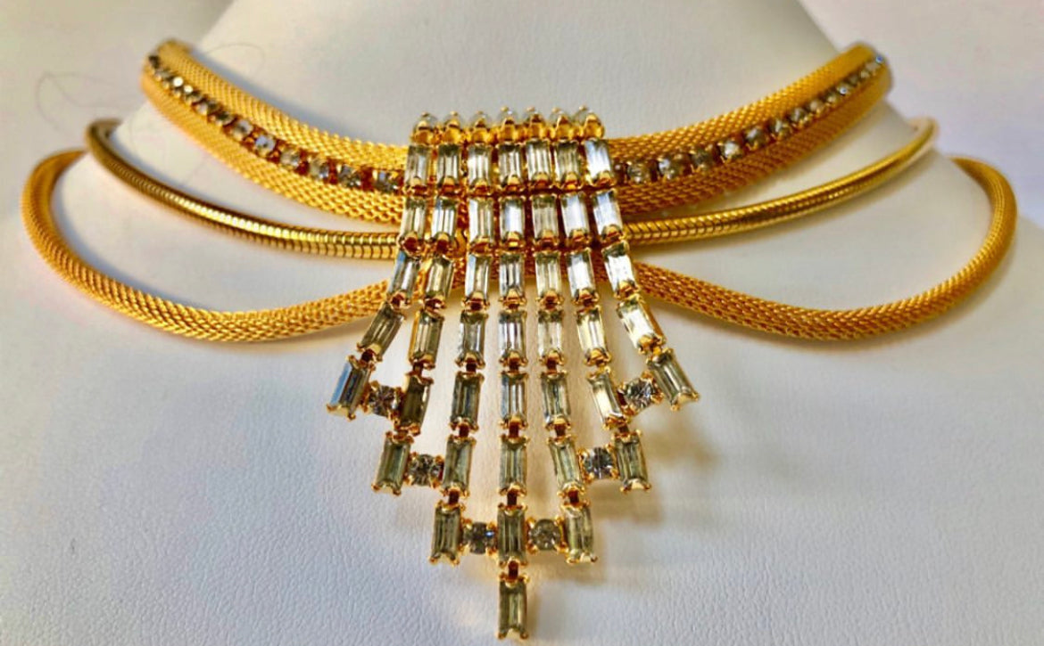1940s FABULOUSITY GLAM GOLDTONE MESH ROPE & RHINESTONE NECKLACE /SHES A BEAUT!