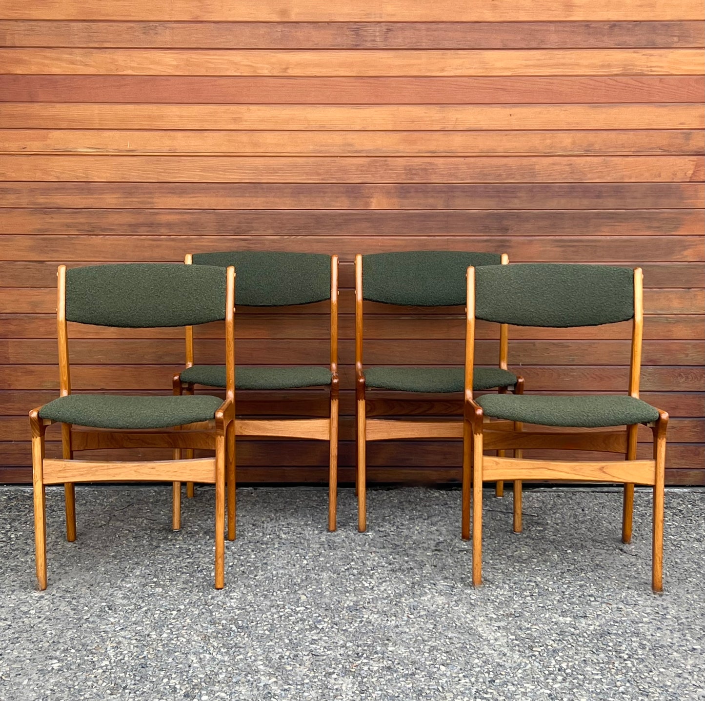 ON HOLD/ SET OF 4 SOLID TEAK DINING CHAIRS w/ FRESH DEEP FOREST GREEN BOUCLE UPHOLSTERY