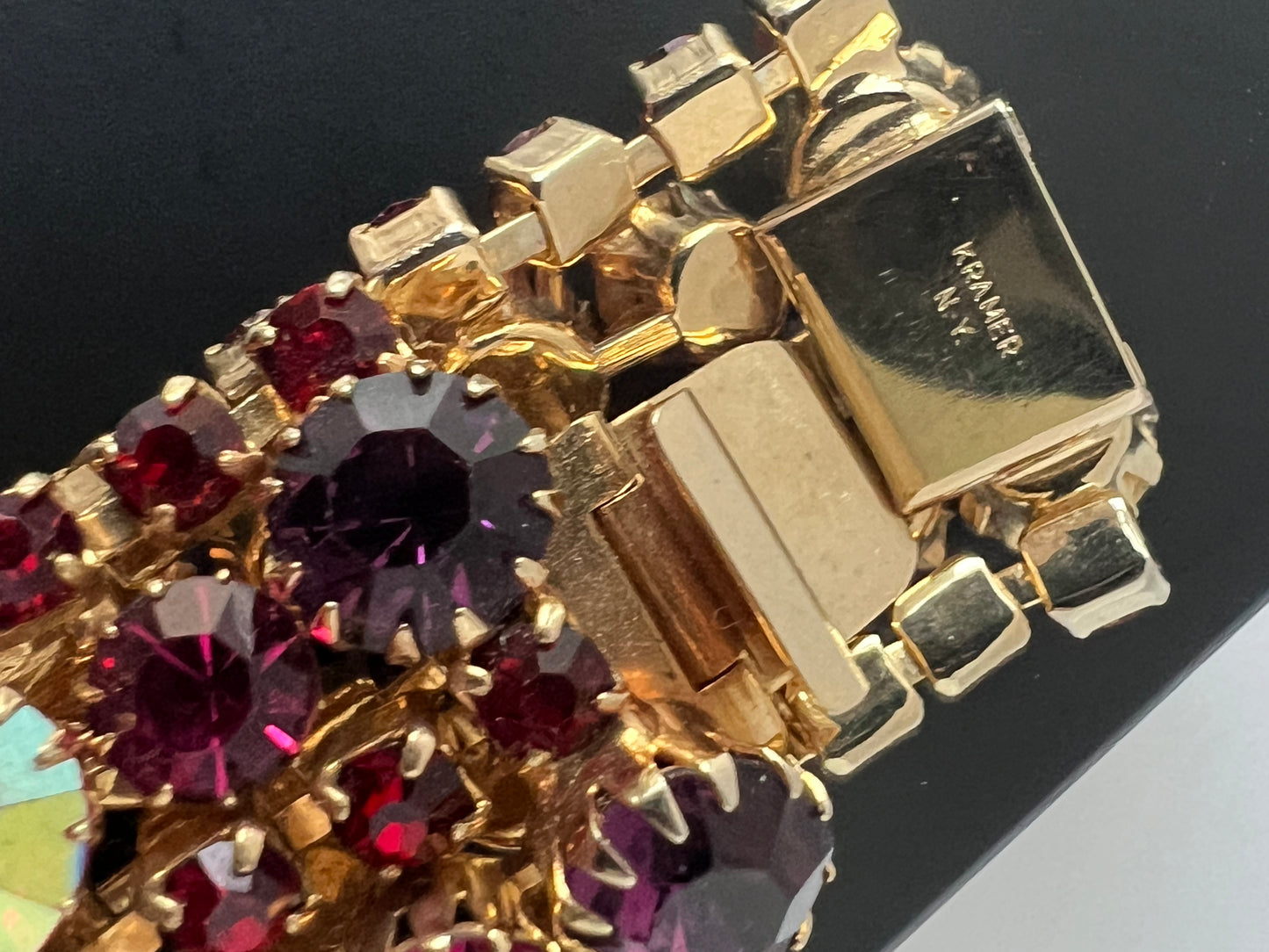 STUNNING VINTAGE KRAMER NY AURORA BOREALIS RHINESTONE GOLDTONE BIG BLING BRACELET