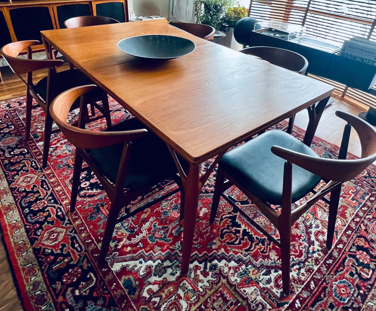 DANISH TEAK SOLID AFROMOSIA REFRESHED & REUPHOLSTERED HIGHLY SCULPTURAL MID CENTURY MODERN 1060s DINING CHAIRS