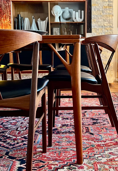 DANISH TEAK SOLID AFROMOSIA REFRESHED & REUPHOLSTERED HIGHLY SCULPTURAL MID CENTURY MODERN 1060s DINING CHAIRS